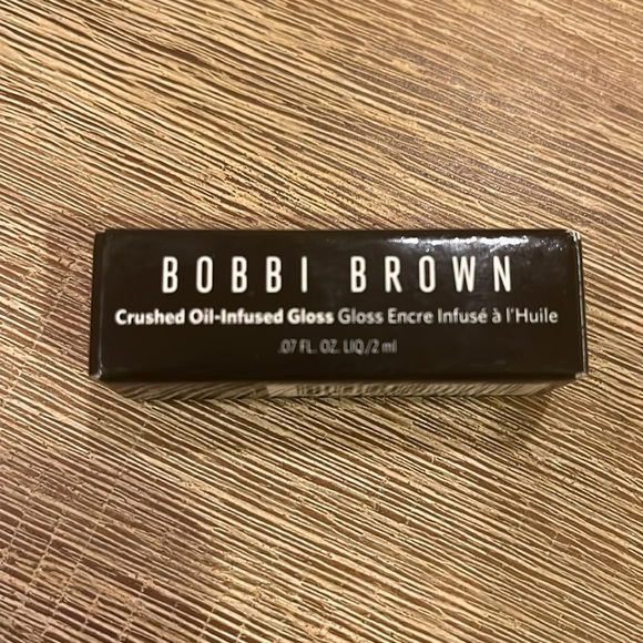 Makeup Bundle - Picture 12 of 12